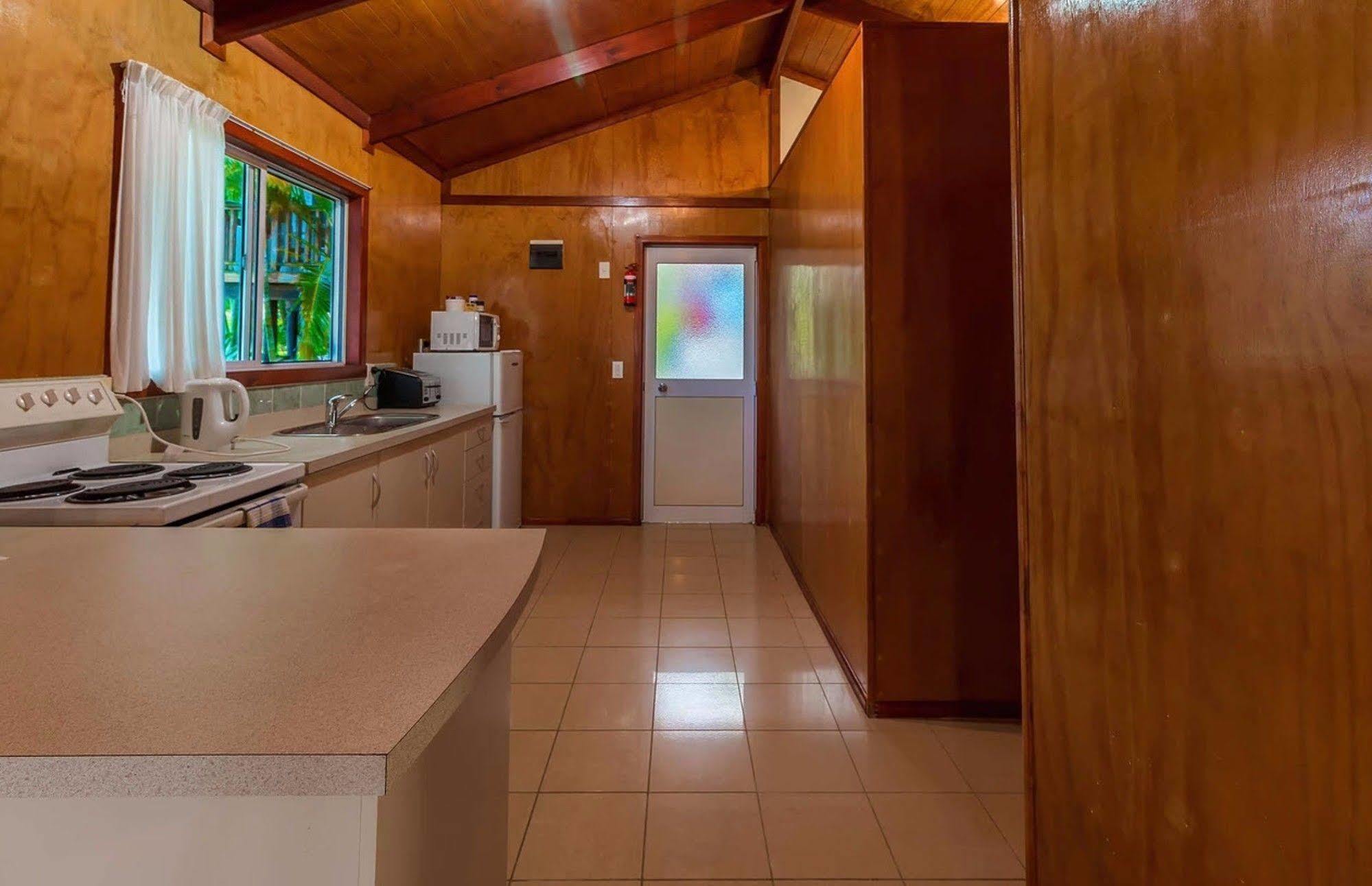 Muri Lagoon View Bungalows - Hillside Bungalow ラロトンガ島 エクステリア 写真
